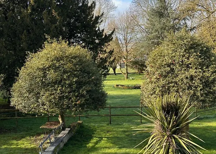 De Charme Avec Piscine Partagée Et Confort Inclus - Fr-1-497-199 * La Chapelle d'Audaine