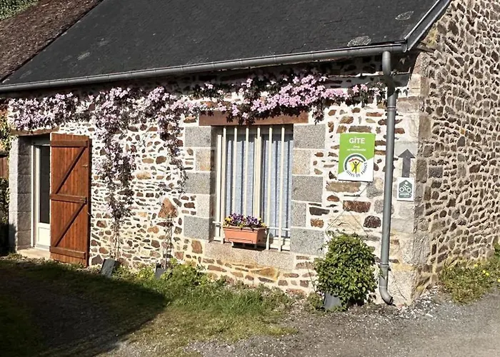 De Charme Avec Piscine Partagée Et Confort Inclus - Fr-1-497-199 La Chapelle d'Audaine